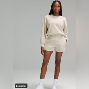 Lululemon Women’s Softstream Cropped Crew Sweatshirt and 4” Short Set Bone‎ Sz 4